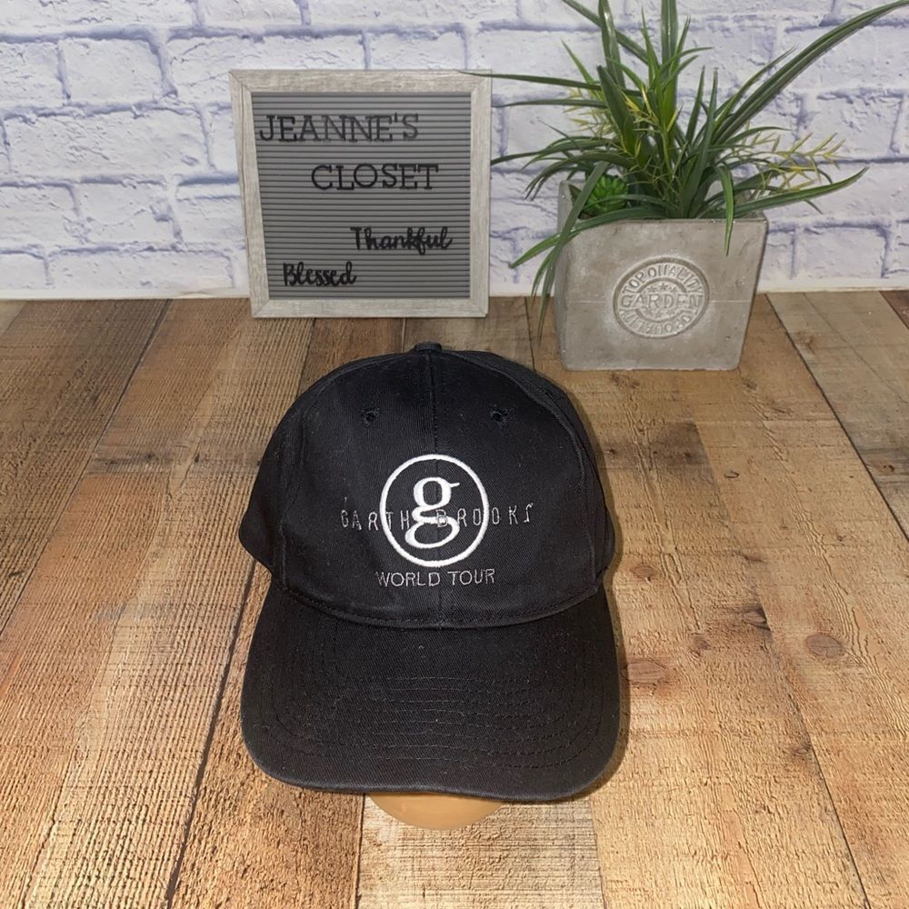 GARTH BROOKS Country Music Hat (VTG)  World Tour 1994 - Adult Snapback.